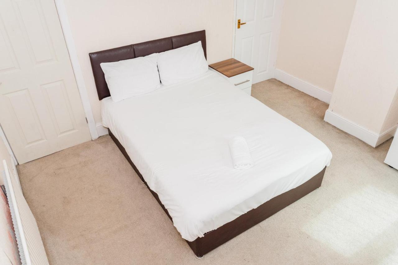Hanley Park House Villa Stoke-on-Trent Esterno foto